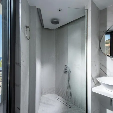 Made By The Sea 12 Bdrm